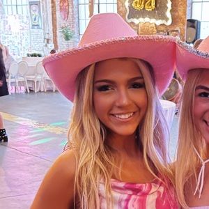 Meet your Posher, Ellie herndon